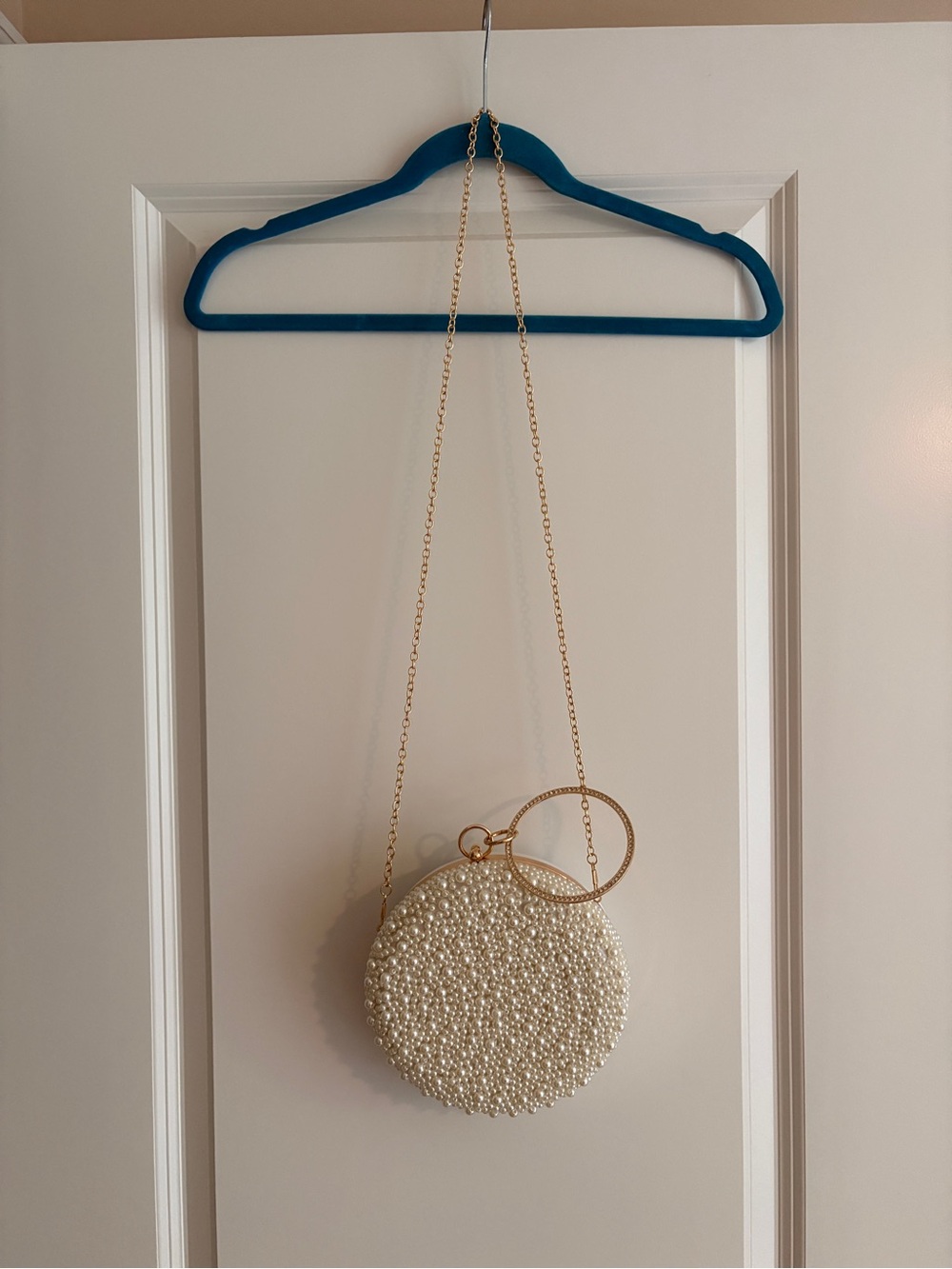 Pearl Beaded Round Clutch with Removable Gold Chain